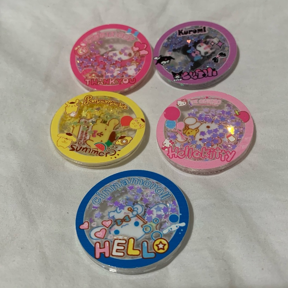 Sanrio Magnet Shaker Circles Set of 5